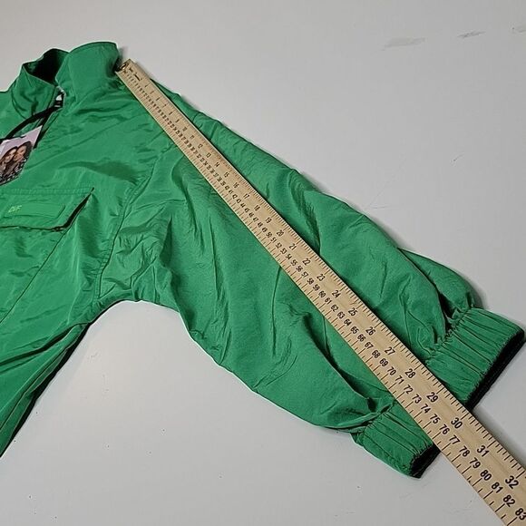 NEW DVF TRAVEL PACKABLE GORGEOUS GREEN WINDBREAKER JACKET MEDIUM M LARGE L NWT - Picture 7 of 10